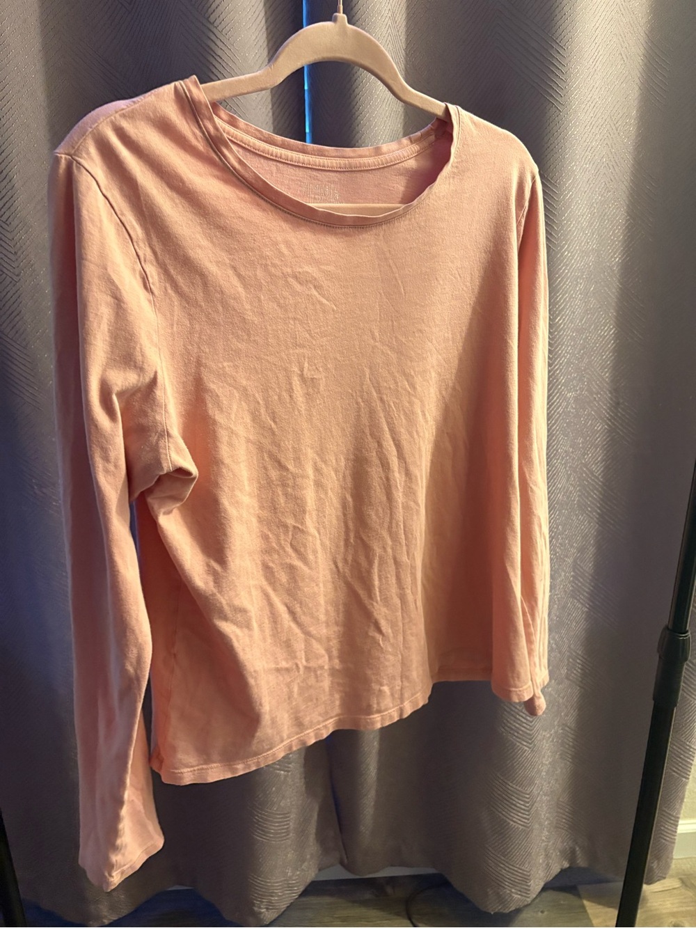 Long-Sleeve Women's Tee in Light Peach